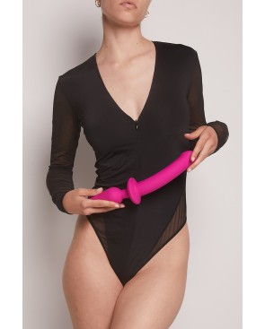 Gode et Plug 2-en-1 Switch Plug-In Realistic XXL FUCHSIA par Strap-On-Me